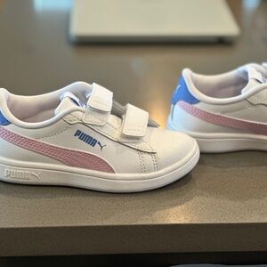 Puma Sneakers with Velcro